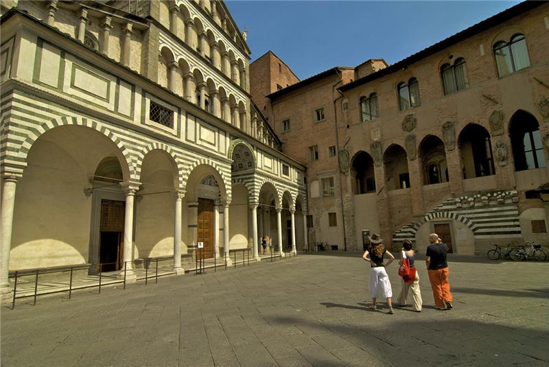 walking tour of Pistoia